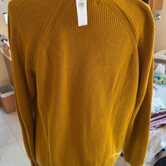 Banana Republic Brand New Sweater - Picture 4 of 5